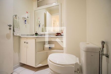 Apartamento à venda com 83m², 3 quartos e 2 vagasBanheiro