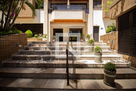 Apartamento à venda com 83m², 3 quartos e 2 vagasEntrada