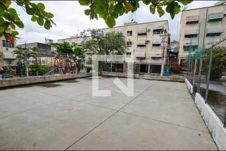 Apartamento à venda com 80m², 2 quartos e 1 vagaÁrea comum