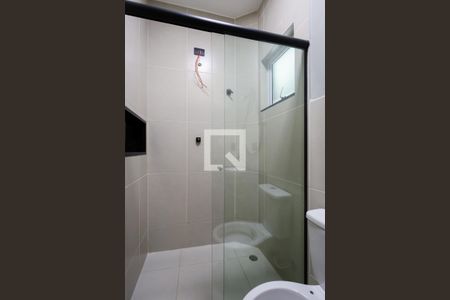 Banheiro de kitnet/studio para alugar com 1 quarto, 30m² em Vila Maria Luisa, São Paulo