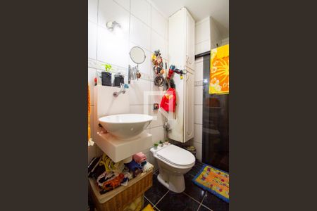 Apartamento à venda com 76m², 2 quartos e sem vagaBanheiro