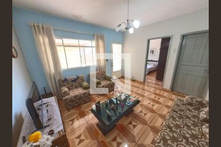 Sala de casa à venda com 4 quartos, 250m² em Vila Cruz das Almas, São Paulo