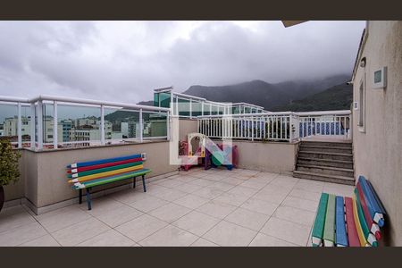 Apartamento à venda com 70m², 2 quartos e 1 vagaÁrea comum - Playground