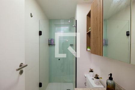 Banheiro Corredor de apartamento à venda com 2 quartos, 70m² em Tijuca, Rio de Janeiro