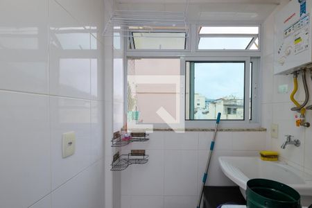 Apartamento à venda com 70m², 2 quartos e 1 vagaÁrea de Serviço