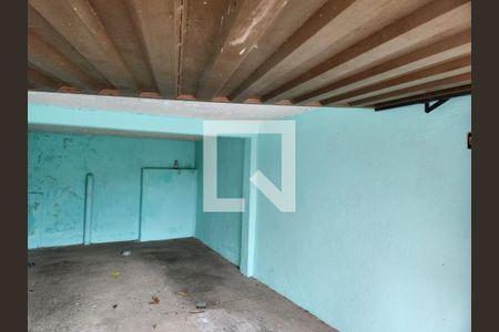 Casa à venda com 210m², 5 quartos e 3 vagas Casa à venda com 210m², 5 quartos e 3 vagasGaragem