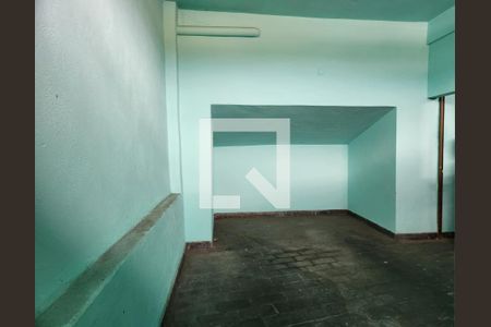 Casa à venda com 210m², 5 quartos e 3 vagas Casa à venda com 210m², 5 quartos e 3 vagasGaragem