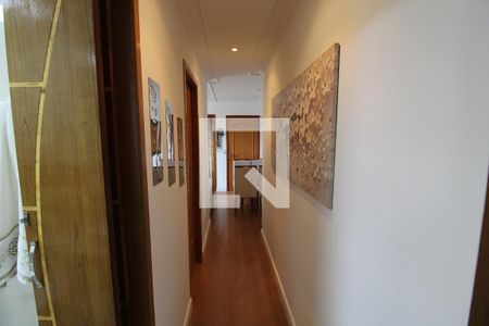 Corredor de apartamento à venda com 2 quartos, 50m² em Jardim Centenário, São Paulo
