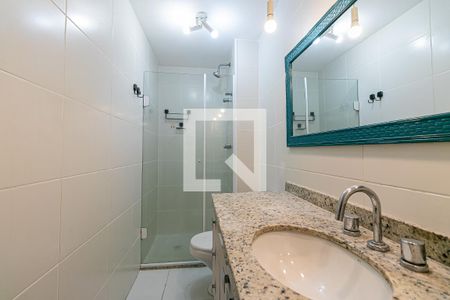 Banheiro de kitnet/studio para alugar com 1 quarto, 45m² em Vila Gomes Cardim, São Paulo