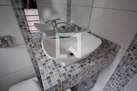 Casa para alugar com 50m², 3 quartos e 2 vagasBanheiro da Suíte