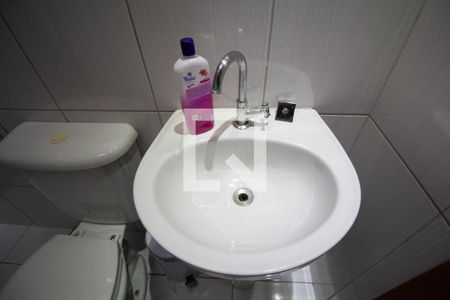Casa para alugar com 50m², 3 quartos e 2 vagasBanheiro 
