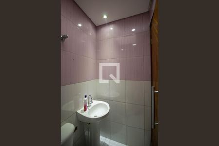 Casa para alugar com 50m², 3 quartos e 2 vagasBanheiro 
