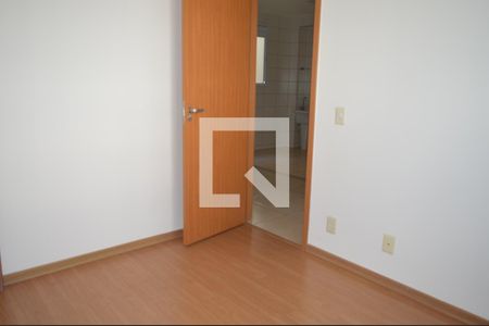 Quarto 1 de apartamento para alugar com 2 quartos, 45m² em Chácaras Reunidas Santa Terezinha, Contagem