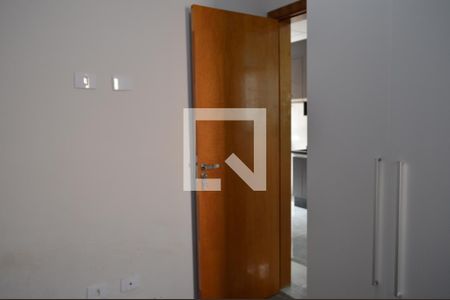 Quarto 2 de casa para alugar com 2 quartos, 38m² em Vila Antonieta, São Paulo