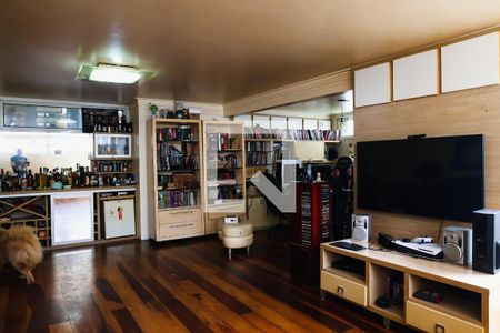 Casa à venda com 384m², 3 quartos e 5 vagasSala de TV