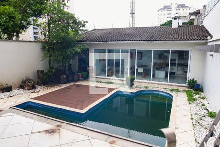 Casa à venda com 384m², 3 quartos e 5 vagasPiscina