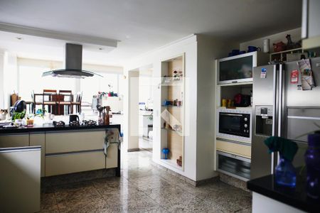 Casa à venda com 384m², 3 quartos e 5 vagasCozinha