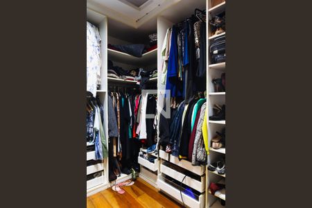 Casa à venda com 384m², 3 quartos e 5 vagasCloset da Suite 1