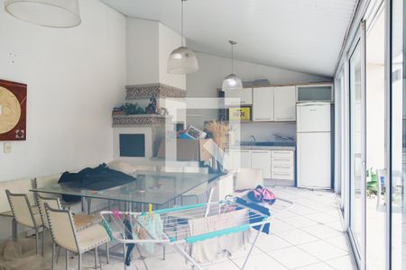 Casa à venda com 384m², 3 quartos e 5 vagasEdicula