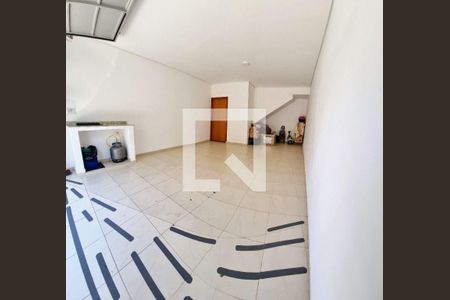 Casa à venda com 2 quartos, 130m² em Campestre, Santo André