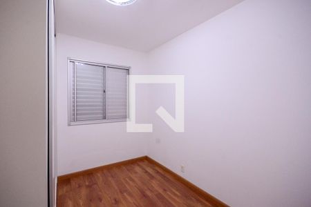 Quarto 1  de apartamento para alugar com 2 quartos, 57m² em Parque Bristol, São Paulo
