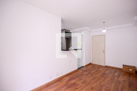 Sala de apartamento para alugar com 2 quartos, 57m² em Parque Bristol, São Paulo