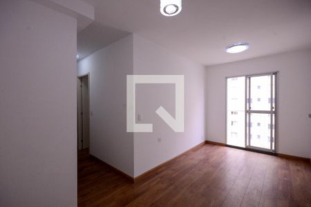 Sala de apartamento para alugar com 2 quartos, 57m² em Parque Bristol, São Paulo