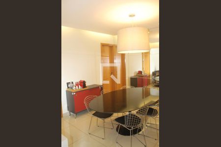 Apartamento para alugar com 139m², 4 quartos e 3 vagasSala