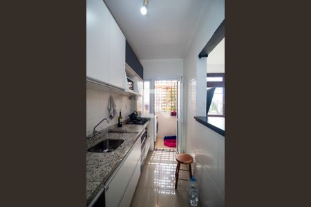 Cozinha de apartamento à venda com 2 quartos, 68m² em Medianeira, Porto Alegre