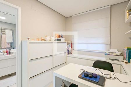 Apartamento à venda com 146m², 3 quartos e 3 vagasHome office da suíte 2