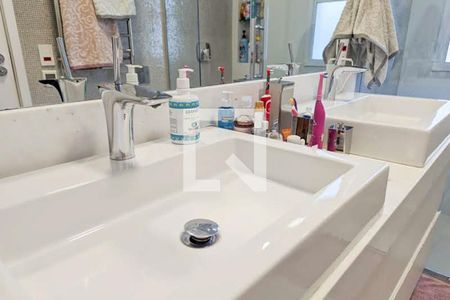 Apartamento à venda com 146m², 3 quartos e 3 vagasBanheiro da suíte 2