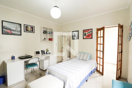 Casa à venda com 122m², 4 quartos e 2 vagasSuíte 3