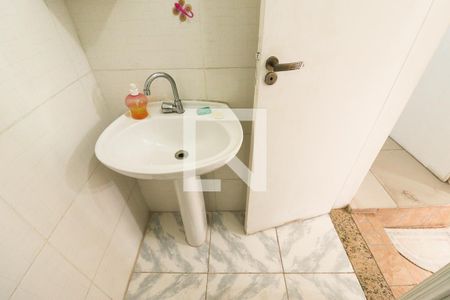 Casa à venda com 122m², 4 quartos e 2 vagasBanheiro Externo