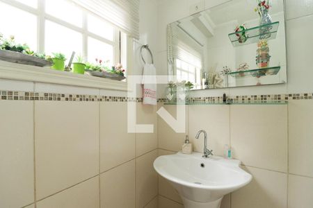 Casa à venda com 122m², 4 quartos e 2 vagasLavabo