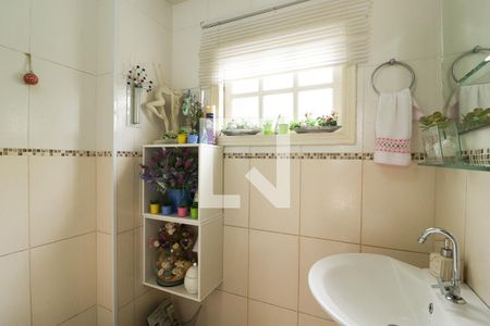 Casa à venda com 122m², 4 quartos e 2 vagasLavabo