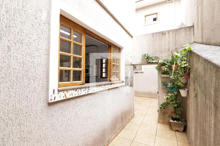 Casa à venda com 122m², 4 quartos e 2 vagasÁrea Externa