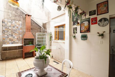 Casa à venda com 122m², 4 quartos e 2 vagasÁrea de Serviço e Churrasqueira