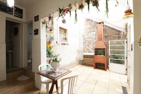 Casa à venda com 122m², 4 quartos e 2 vagasÁrea de Serviço e Churrasqueira