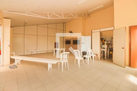 Apartamento para alugar com 40m², 2 quartos e 1 vaga Apartamento para alugar com 40m², 2 quartos e 1 vagaÁrea comum - Salão de festas