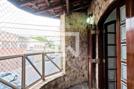 Varanda de casa para alugar com 3 quartos, 258m² em Vila Carbone, São Paulo