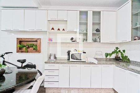 Cozinha de casa para alugar com 3 quartos, 258m² em Vila Carbone, São Paulo