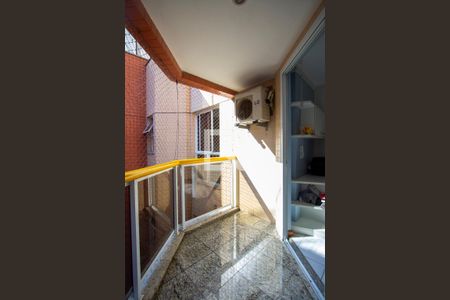 Apartamento à venda com 122m², 3 quartos e 2 vagasVaranda da Suíte 2