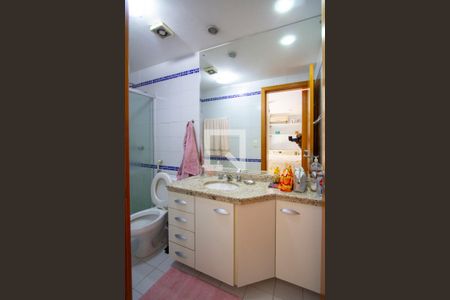 Apartamento à venda com 122m², 3 quartos e 2 vagasBanheiro da Suíte 2