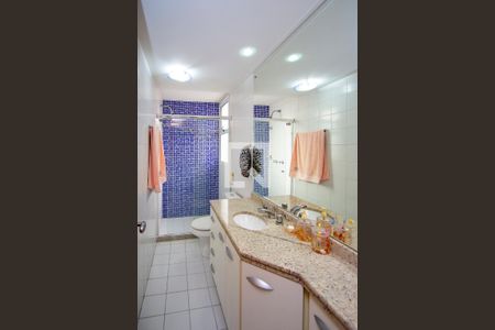 Apartamento à venda com 122m², 3 quartos e 2 vagasBanheiro da Suíte 1