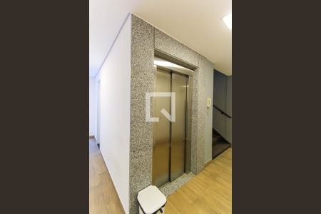 Apartamento à venda com 38m², 1 quarto e sem vaga Apartamento à venda com 38m², 1 quarto e sem vagaElevador