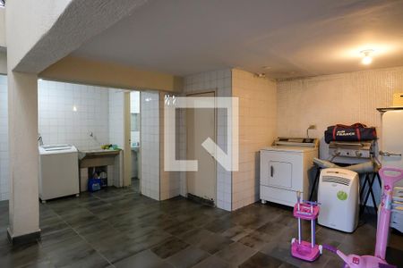 Casa à venda com 215m², 4 quartos e 2 vagasQuintal