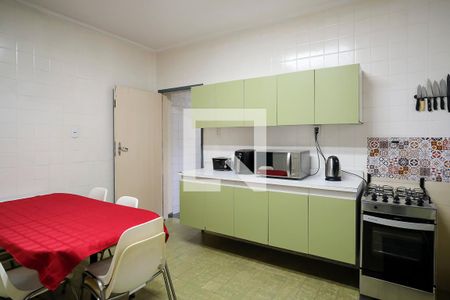 Casa à venda com 215m², 4 quartos e 2 vagasCozinha