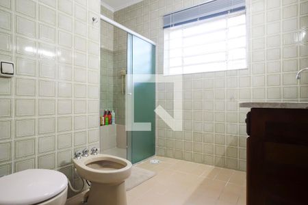 Casa à venda com 215m², 4 quartos e 2 vagasBanheiro 