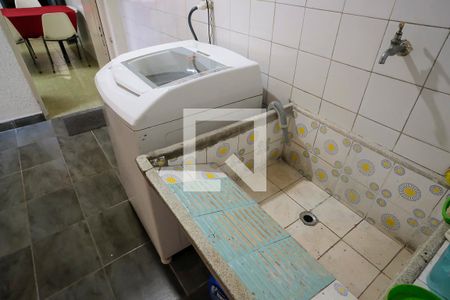 Casa à venda com 215m², 4 quartos e 2 vagasÁrea de Serviço