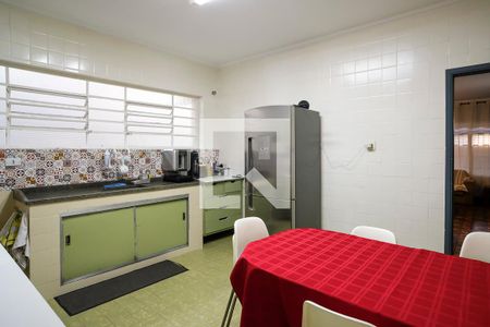 Casa à venda com 215m², 4 quartos e 2 vagasCozinha